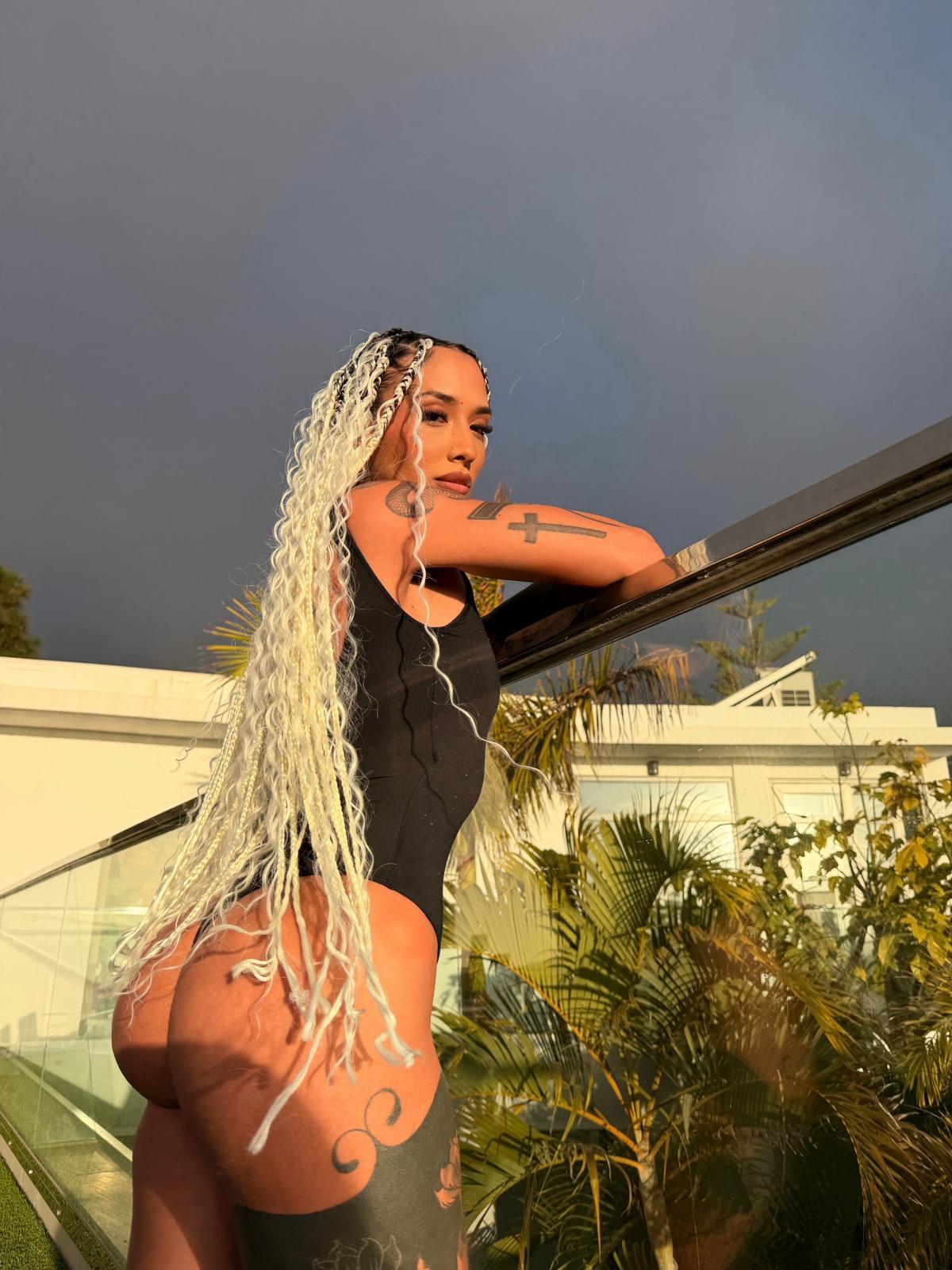 Escort - ALICE - Ibiza Tops